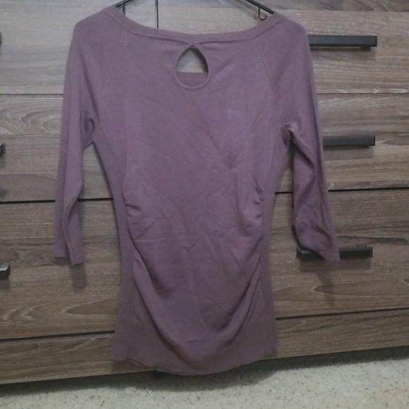 Dusty Mauve Sweater 🔥 All $10 items 2/$15! - Picture 3 of 4
